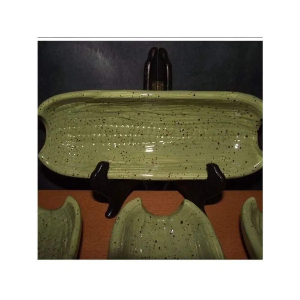 Pfaltzgraff Set of 2 Sedona Nuance of Sage Green w/ Brown Specs Corn Holders